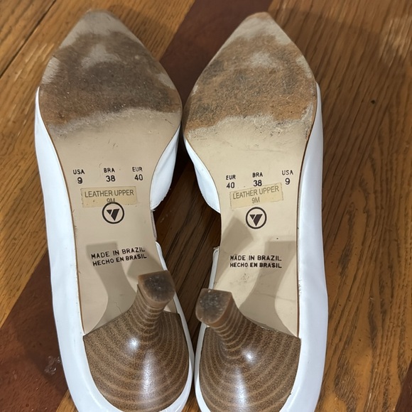 ⭐️ Via Uno White Heels (size 9; fits like 8.5) - Picture 4 of 5